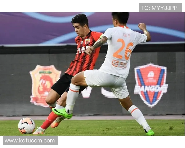 赛后分析：上海篮球队与武汉篮球队的比赛节奏与战术对比探讨